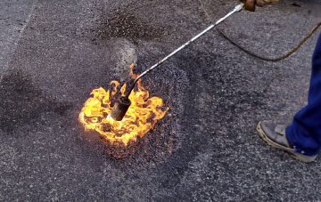 Lon flat roofing repairs